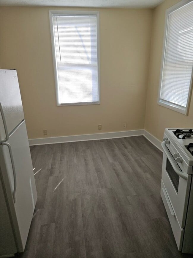 327 Stanley Ave in Cincinnati, OH - Building Photo - Building Photo