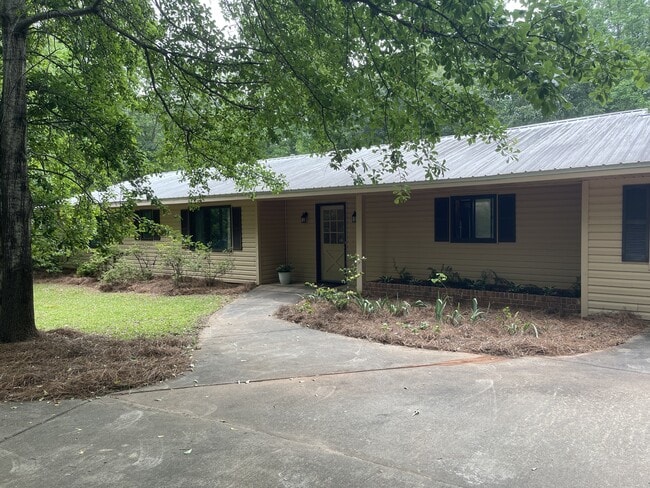 property at 170 Longview Dr