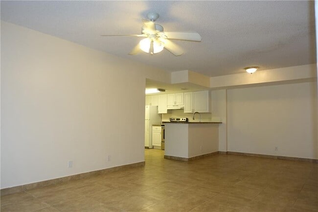 10773 CLEARY Blvd, Unit 107 in Plantation, FL - Building Photo - Building Photo