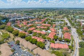 La Hacienda Country Club in Hialeah, FL - Building Photo - Building Photo