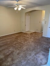 343 Stone Hill Dr, Unit 343 Stone Hill Unit 3 in Brenham, TX - Building Photo - Building Photo