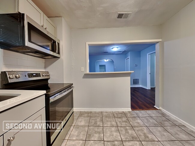 5721 Teeler Ave in Jacksonville, FL - Building Photo - Building Photo