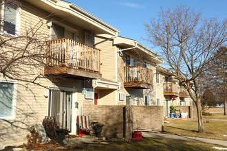 Deer Run Apartments in Deerfield, MI - Building Photo - Building Photo