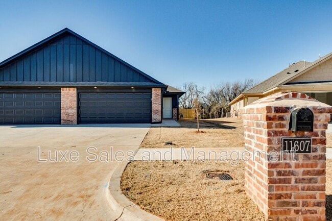 11607 Mackenzie Wy in Yukon, OK - Building Photo - Building Photo