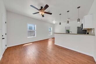 312 Arlington Ct in San Antonio, TX - Building Photo - Building Photo