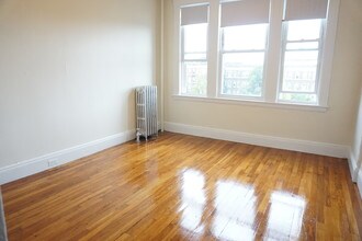 1630 Commonwealth Avenue in Boston, MA - Foto de edificio - Building Photo