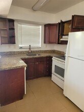 217 SW 2nd Pl in Dania Beach, FL - Building Photo - Building Photo