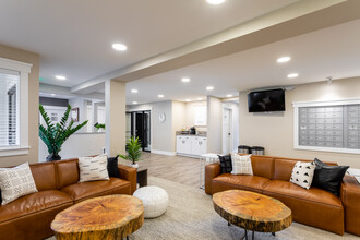 Oak Vale Apartments in Corvallis, OR - Building Photo - Interior Photo