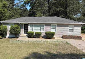 500 Rollingwood Rd in Birmingham, AL - Building Photo