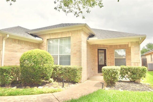 property at 2002 Lansing Cove Dr