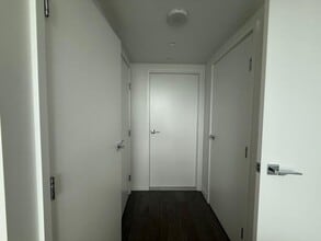 1111 Richards St in Vancouver, BC - Building Photo - Building Photo