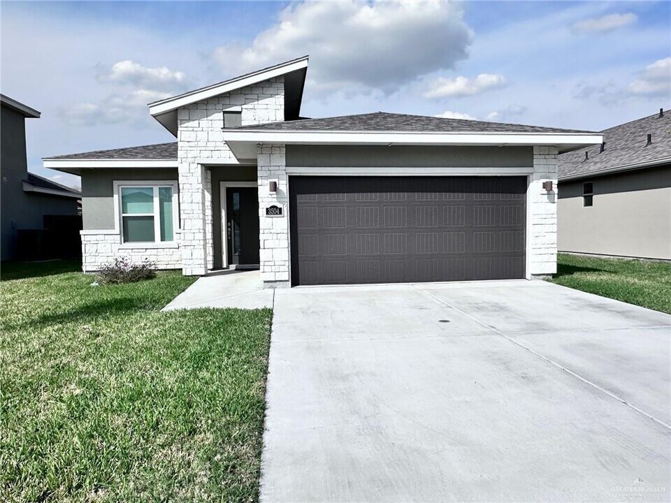 3504 Harvard Ave in McAllen, TX - Building Photo