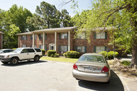 Pebblewood Apartments in Doraville, GA - Foto de edificio - Building Photo