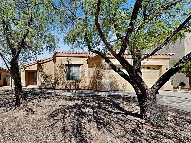property at 6661 E Gehrig Ln