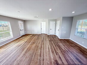 6700 Reeves St in Richland Hills, TX - Building Photo - Building Photo