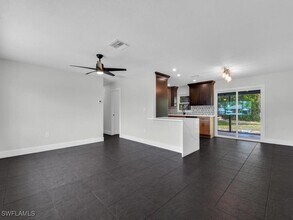 2431 Kent Ave in Ft. Myers, FL - Building Photo - Building Photo