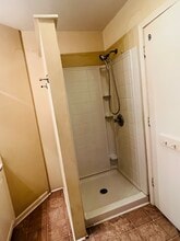 1040 Roundknob Ave in Salisbury, NC - Foto de edificio - Building Photo