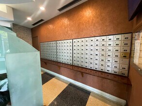 6301 N Sheridan Rd in Chicago, IL - Building Photo - Building Photo