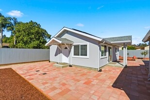 28 Amesti Rd in Watsonville, CA - Building Photo