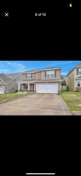 448 Eisenhower Dr in Crestview, FL - Foto de edificio