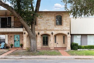 2016 S 5th St in McAllen, TX - Building Photo