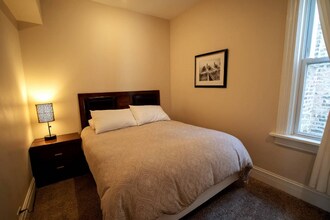 1916 W Roscoe St, Unit 2F in Chicago, IL - Building Photo - Building Photo