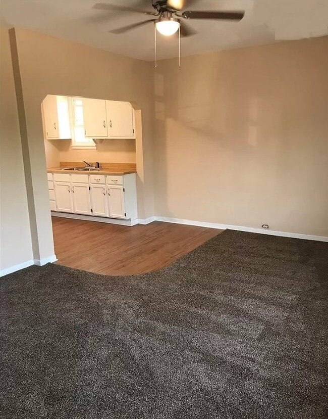 133 Wildwood Pl, Unit 2 in West Seneca, NY - Foto de edificio - Building Photo