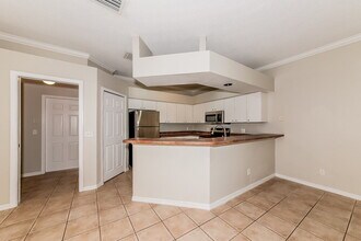 4665 73rd St E in Bradenton, FL - Foto de edificio - Building Photo