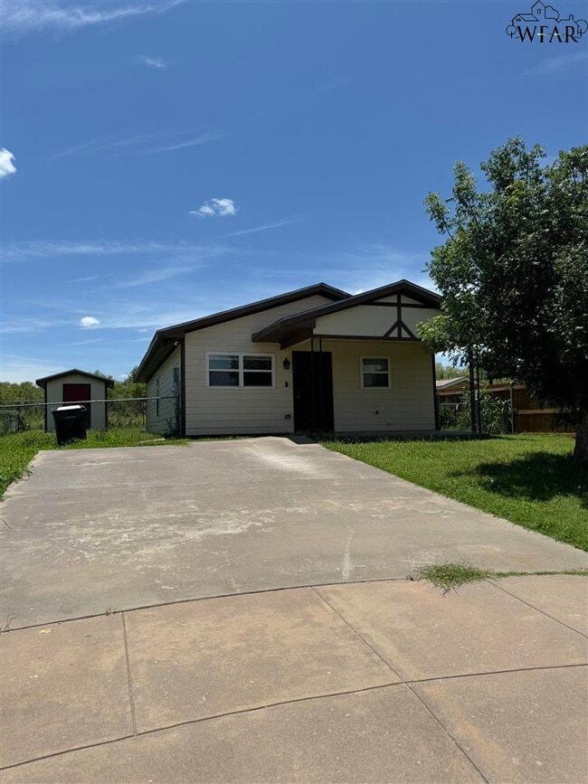 property at 30 Grant Gill Ln