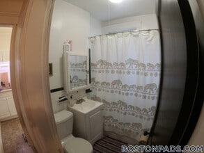 1450 Commonwealth Ave, Unit 16 in Boston, MA - Building Photo - Building Photo