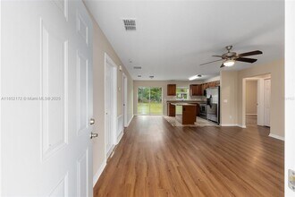 6975 SE 124th Ln in Belleview, FL - Building Photo - Building Photo