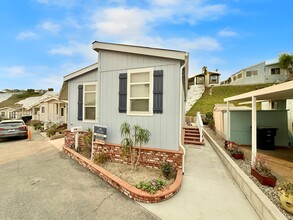 2550 Pacific Coast Hwy in Torrance, CA - Foto de edificio - Building Photo