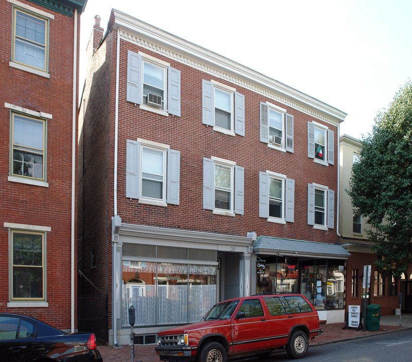 24 S Church St in West Chester, PA - Building Photo