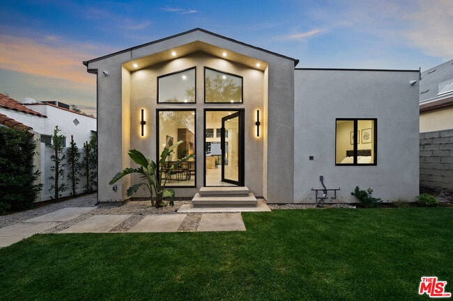 8982 Norma Pl in West Hollywood, CA - Building Photo - Building Photo