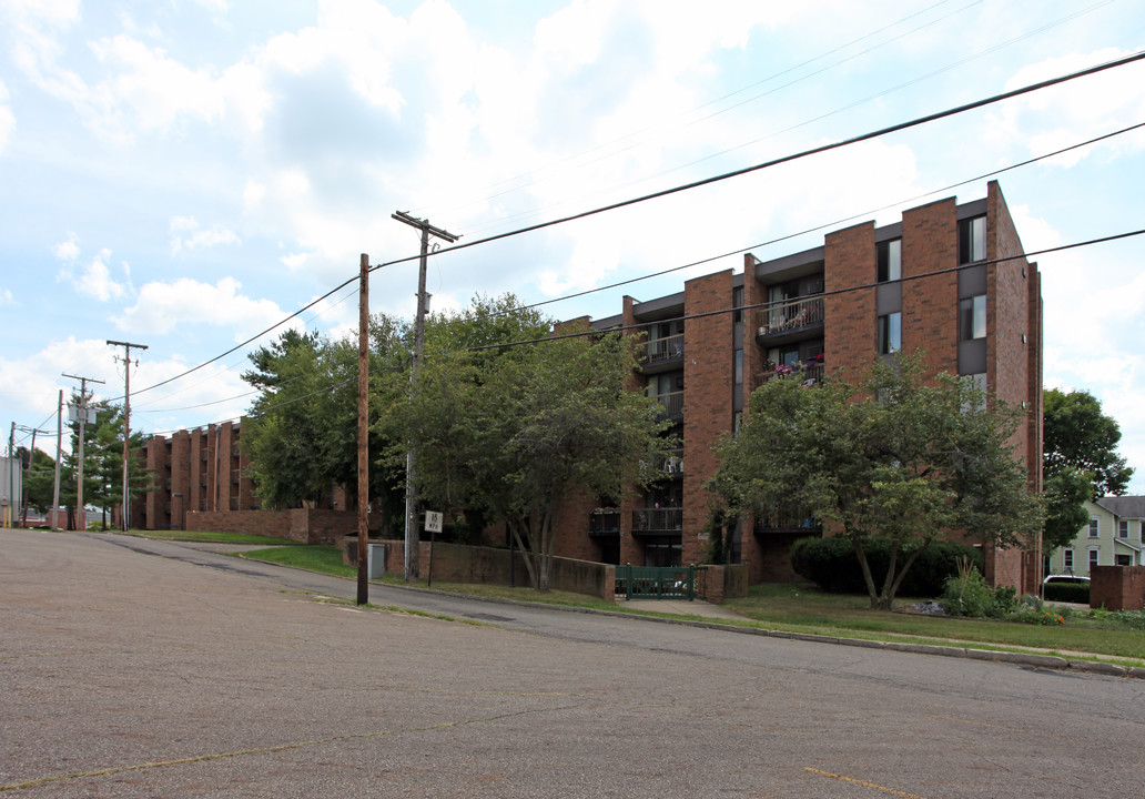 Washington Square III in Newark, OH - Building Photo