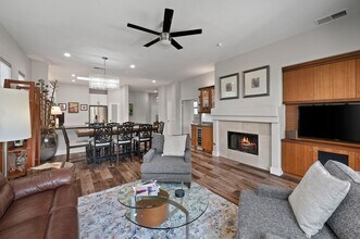 105 N Kavenish Dr in Rancho Mirage, CA - Building Photo - Building Photo