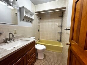 138 Dolphin Ave in Revere, MA - Building Photo - Building Photo