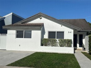 541 SW 89th Ct in Miami, FL - Building Photo - Building Photo