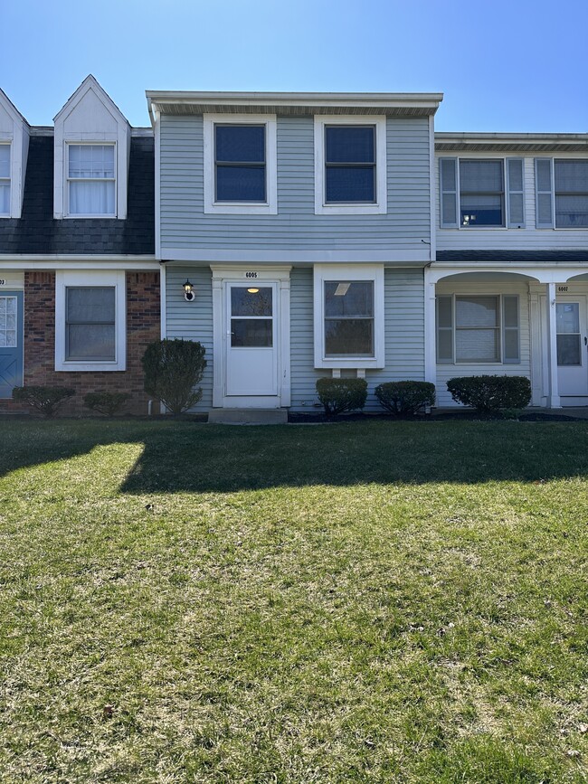 6005 Black Oak Dr