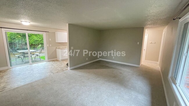 1509 Jq Adams St in Oregon City, OR - Building Photo - Building Photo