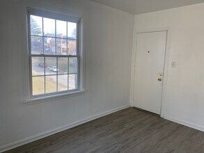 6507 Tyne Ave, Unit #4 in Cincinnati, OH - Building Photo - Building Photo