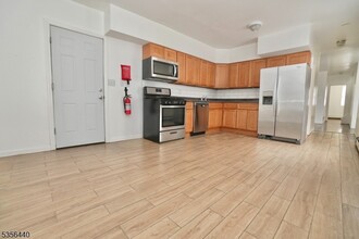 159 Grafton Ave in Newark, NJ - Building Photo - Building Photo