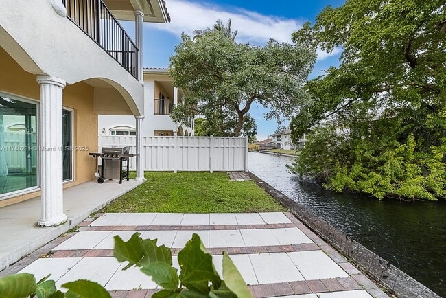 3466 NW 17th Ter in Oakland Park, FL - Building Photo - Building Photo