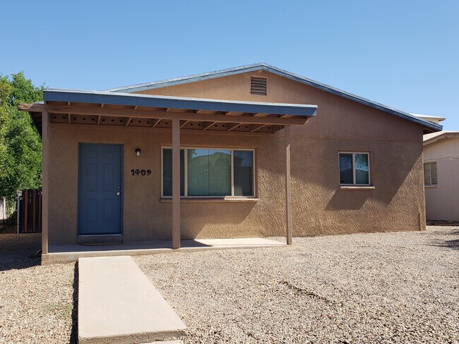 1409 E Elm St, Unit #1 - 5 bed 3 bath in Tucson, AZ - Building Photo - Building Photo
