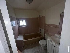 149 Washburn Ave in Freeport, NY - Building Photo - Building Photo