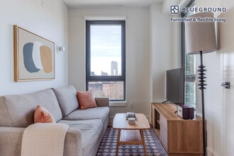 130 Hope St in Brooklyn, NY - Foto de edificio - Building Photo