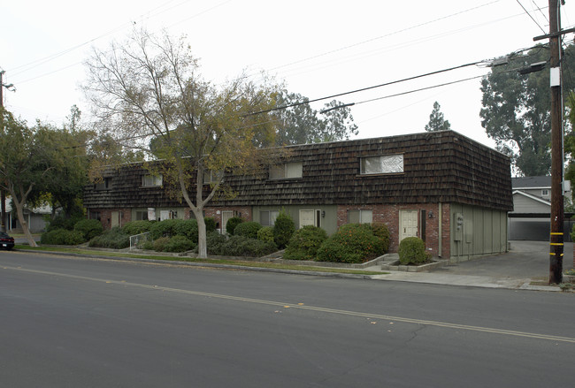 714 E Fountain Way in Fresno, CA - Building Photo - Building Photo