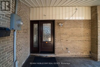 4230 Bloor St W in Toronto, ON - Building Photo - Building Photo