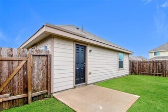 24110 Avogadro Dr in Katy, TX - Foto de edificio - Building Photo