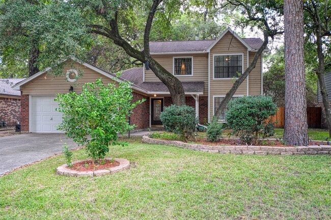 property at 17 S High Oaks Cir
